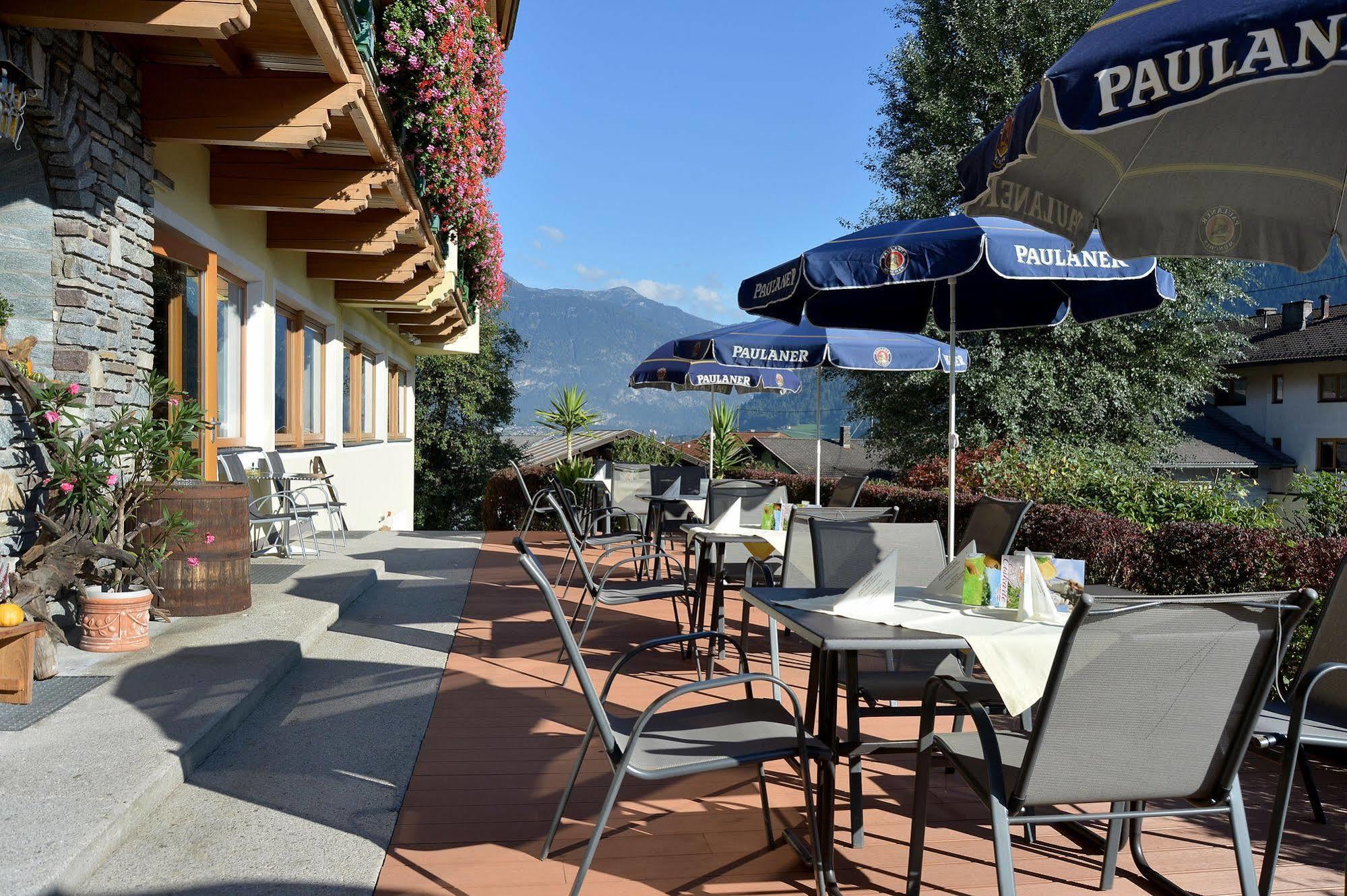 Hotel Gasthof Jaeger Zillertal Schlitters Exterior foto